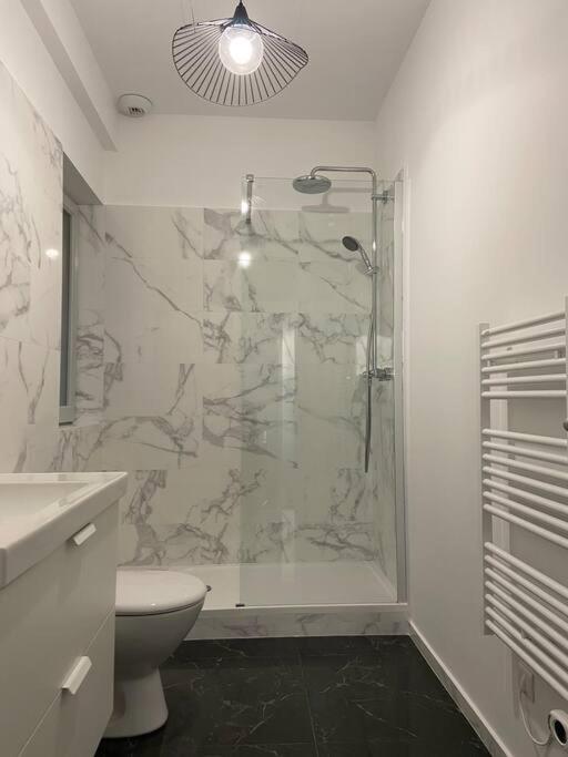 אביניון Appartement Avec Ventilateurs Proche Du Palais Des Papes מראה חיצוני תמונה