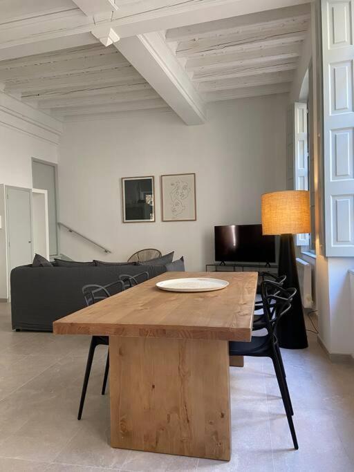 אביניון Appartement Avec Ventilateurs Proche Du Palais Des Papes מראה חיצוני תמונה